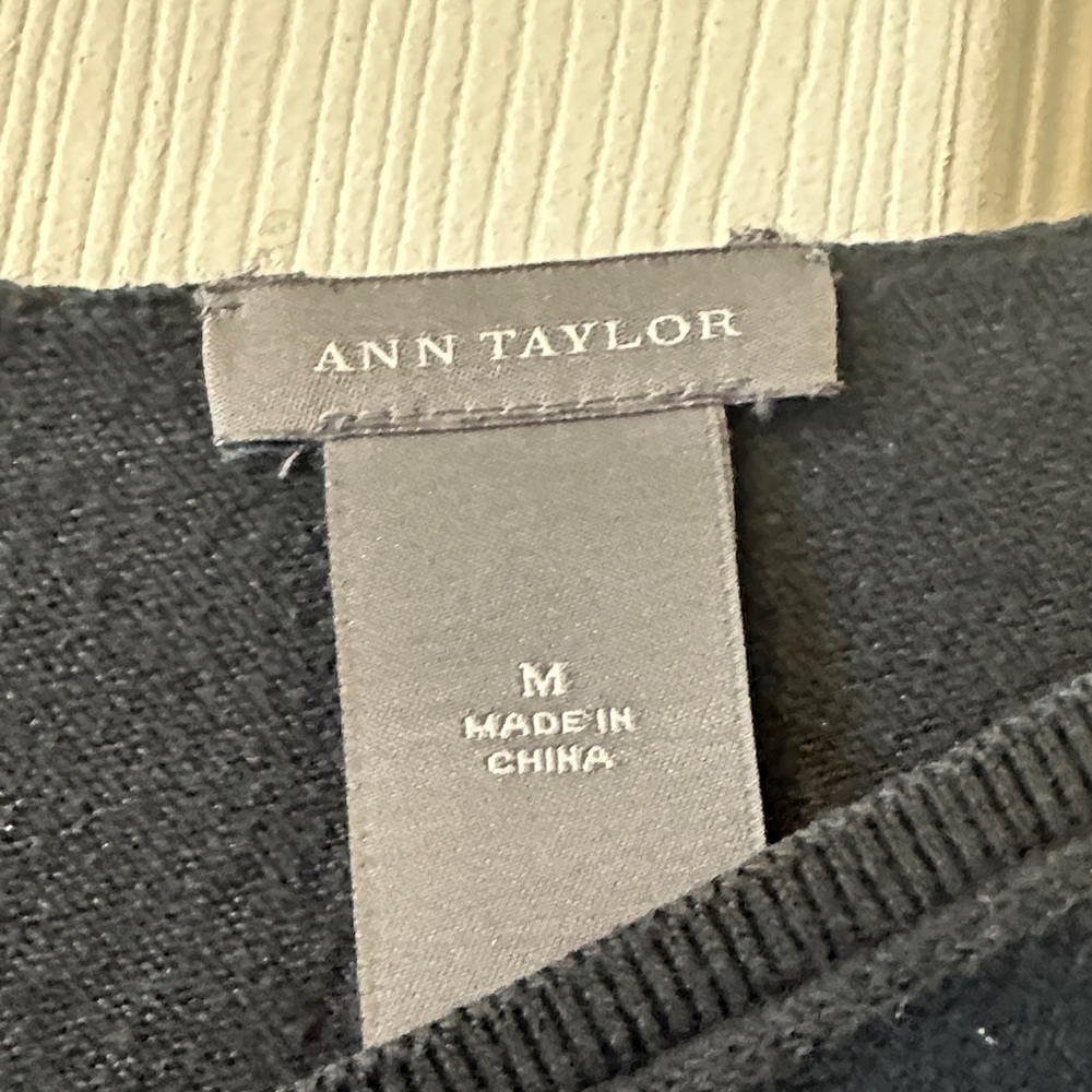 Ann Taylor Classic Black Long Sleeve Top - Picture 4 of 4